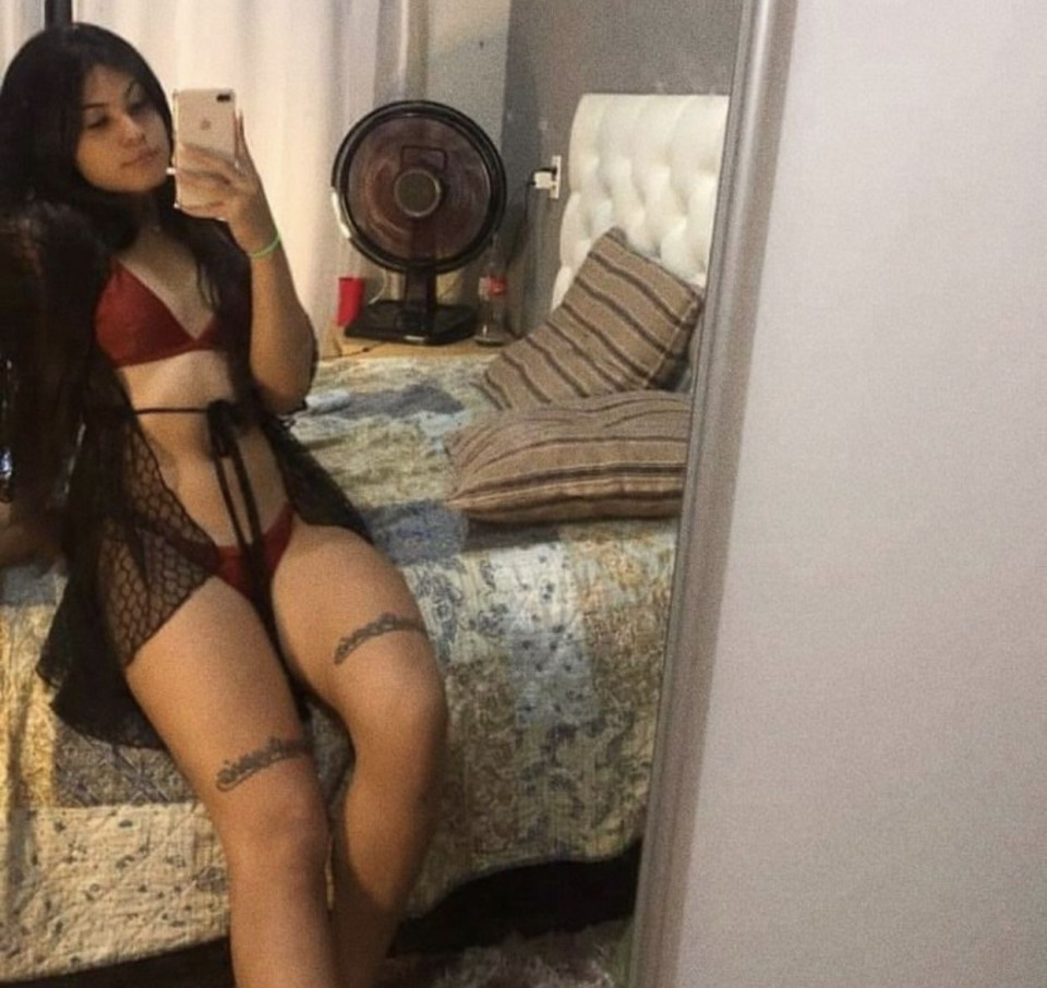 Quem assinar meu privacy vai ganhar presentinho na dm 🔥🔞